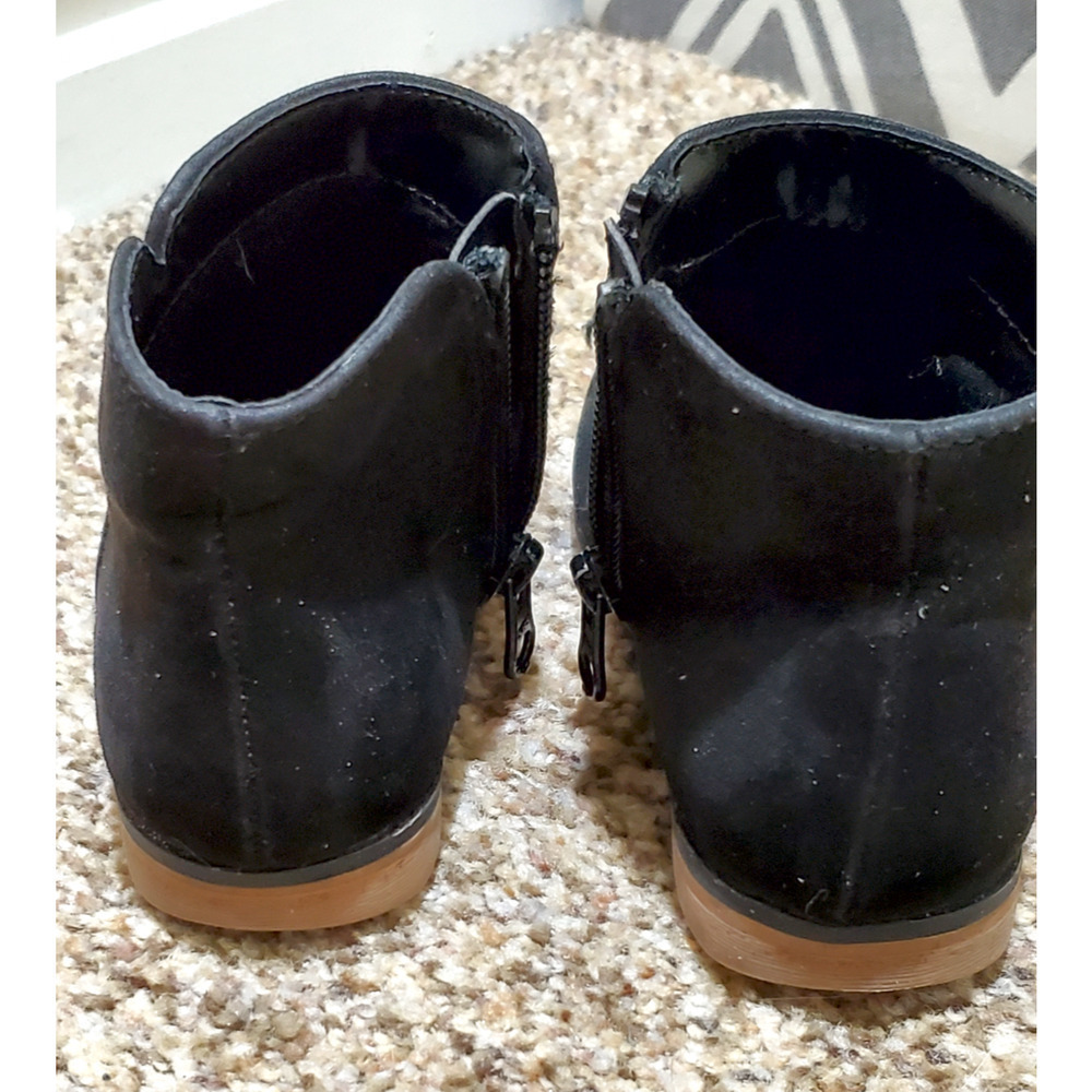 Cat & Jack Girls Black Ankle Boots Size 8 Faux Suede Side Zip Casual Booties - Picture 4 of 7